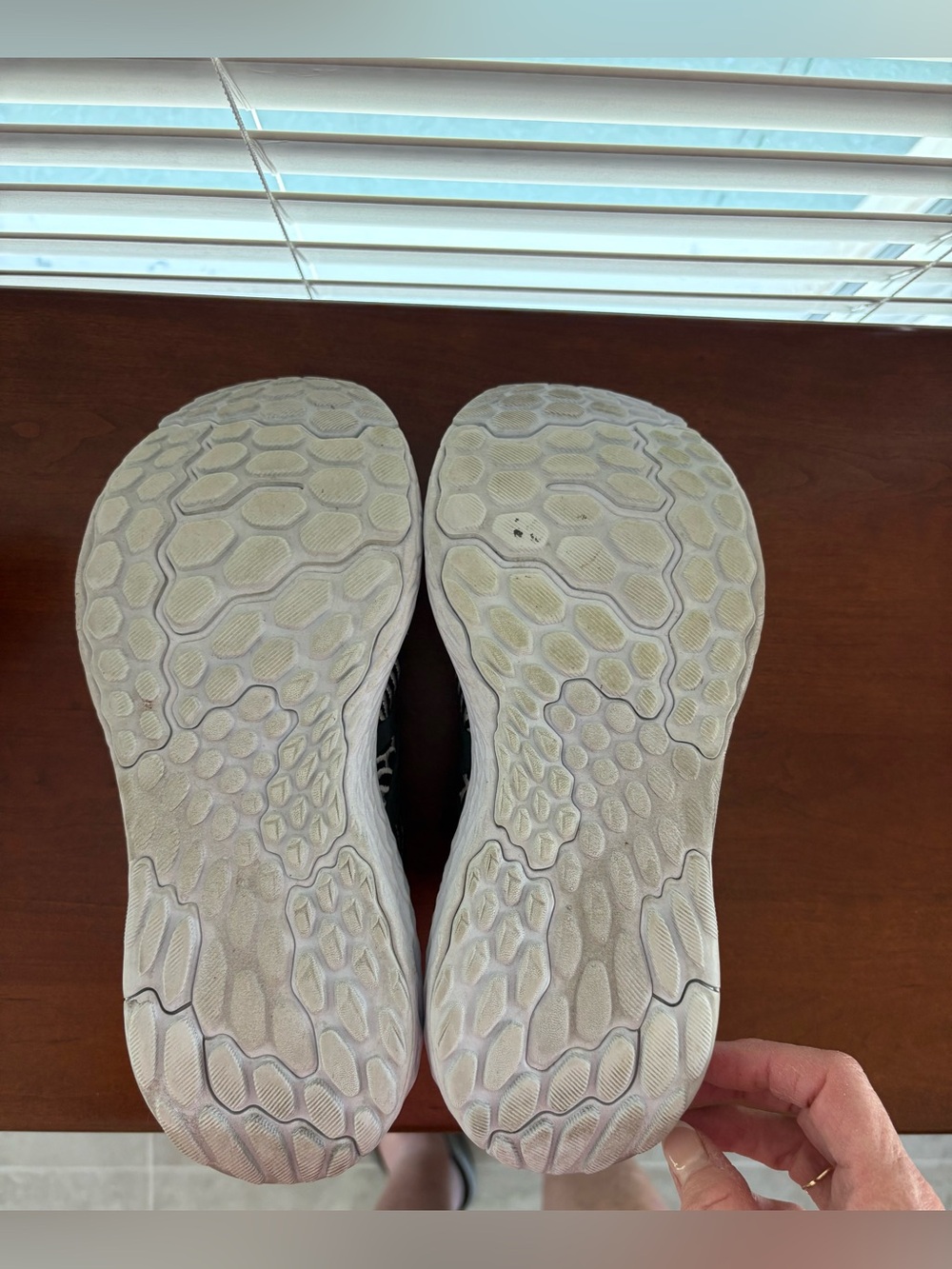 New Balance Womens Fresh Foam 1080 Sneakers. Size 10.5 - Picture 7 of 8